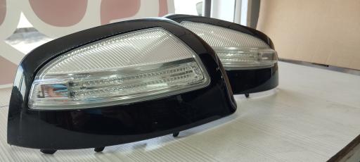 عکس شیشه اتومبیل اسکای