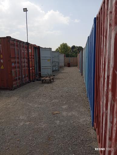 عکس انبار کانتینری آرین (امین زندیه)