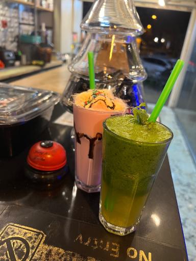 عکس کافه میرابلا