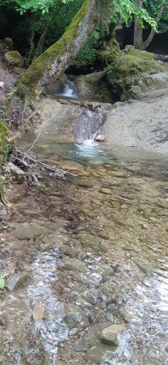 عکس آبشار شار شار