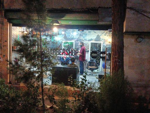 عکس آرایشگاه مردانه هیدن کات