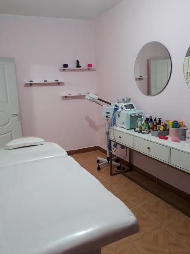 عکس سالن زیبایی نسترن