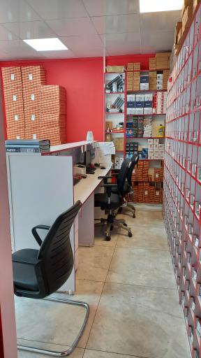 عکس نمایندگی مجاز قطعات بوتان