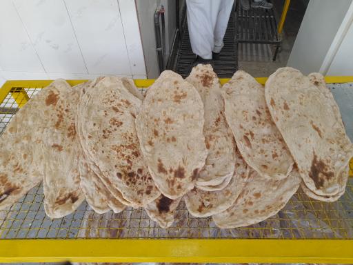 عکس نانوایی خراسانی دایی