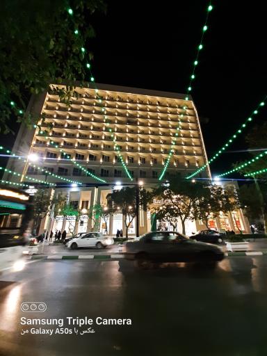 عکس مجتمع تجاری اقامتی جهان نما