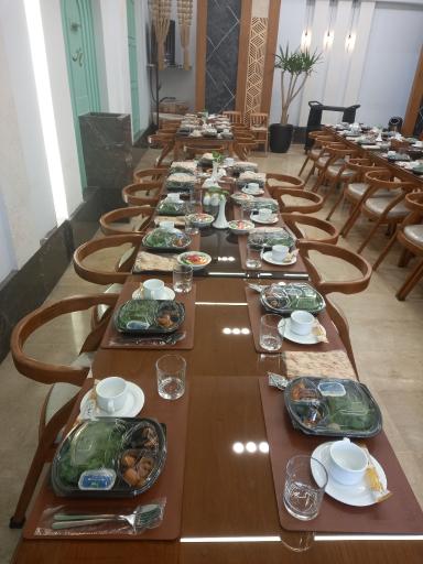 عکس رستوران سفیران