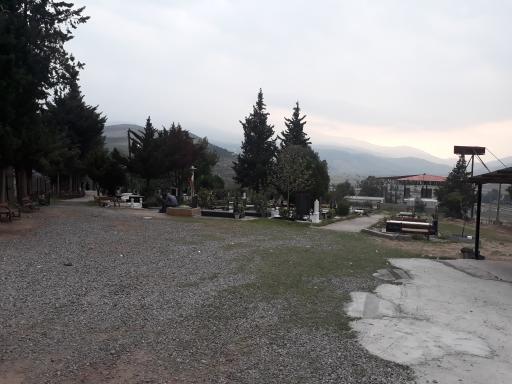 عکس آرامستان توتکابن