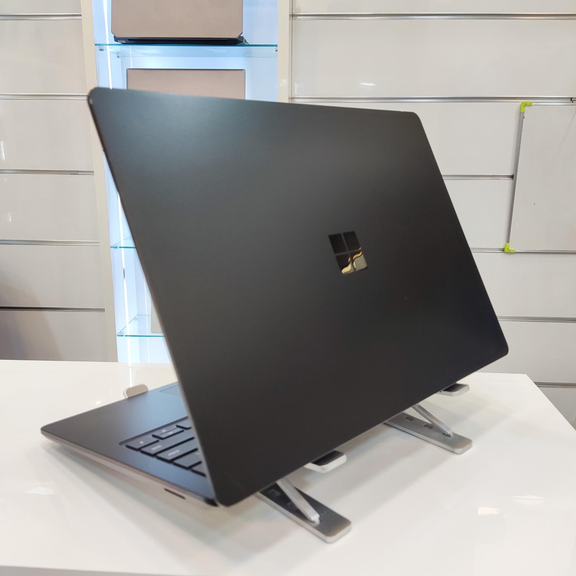 عکس کامپیوتر و لپ تاپ مگارایان