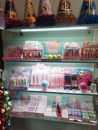 عکس فروشگاه یونیک شاپ 