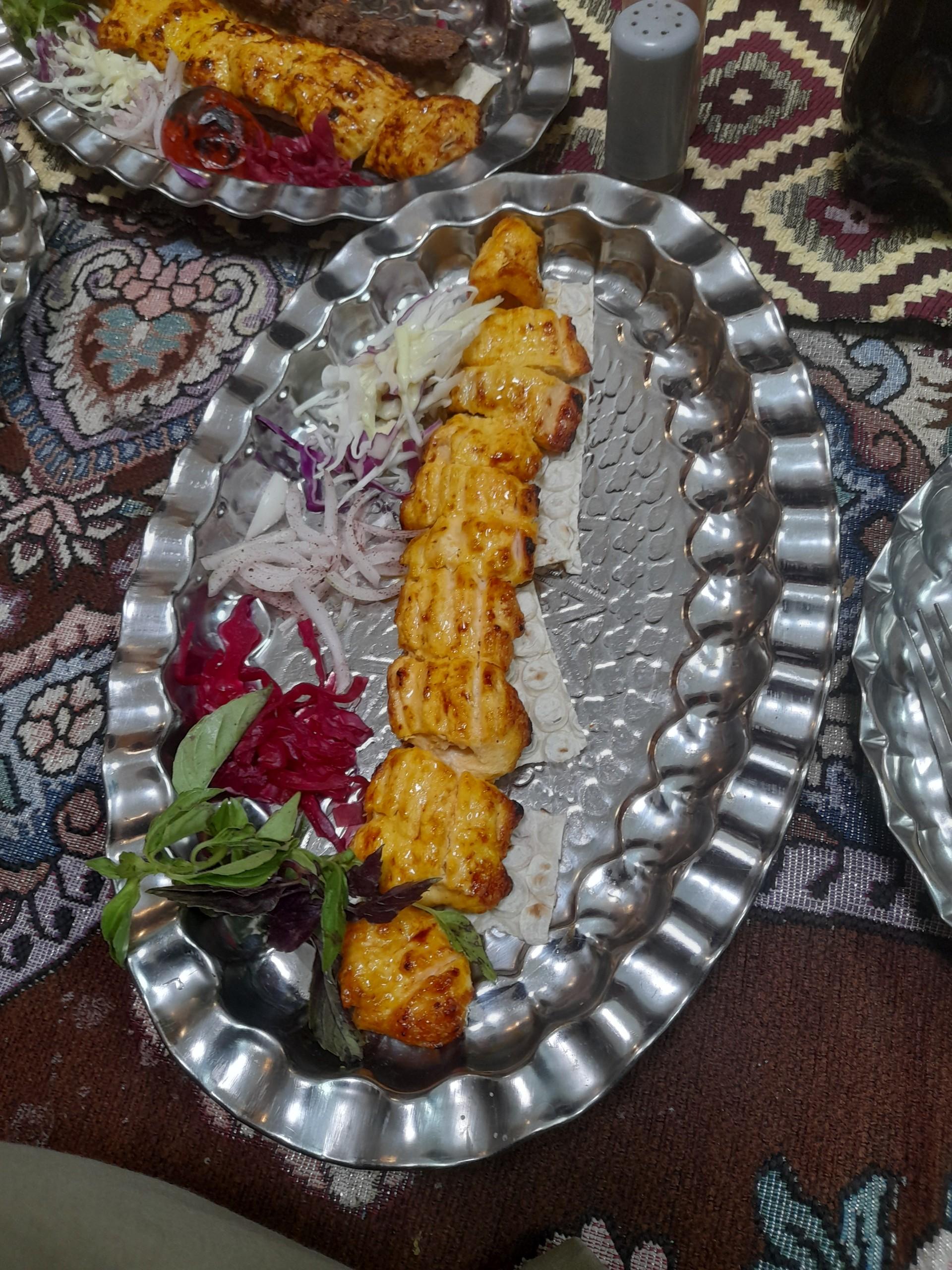 عکس سفره خانه سنتی بابا ماشالله 