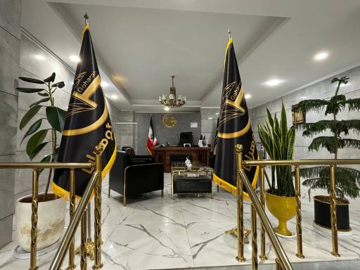 عکس مشاورین املاک گوهران