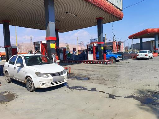 عکس پمپ بنزین