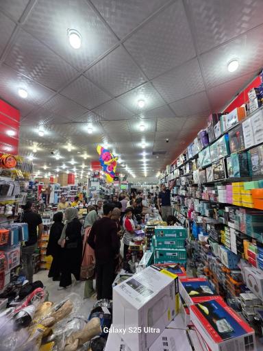 عکس فروشگاه ایران 2 (حاج حسین بهزادی و پسران)