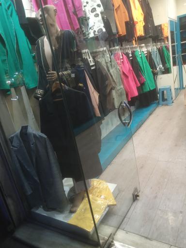 عکس مانتو میترا 