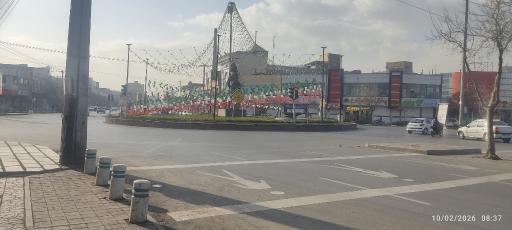 عکس میدان میرزاکوچک خان