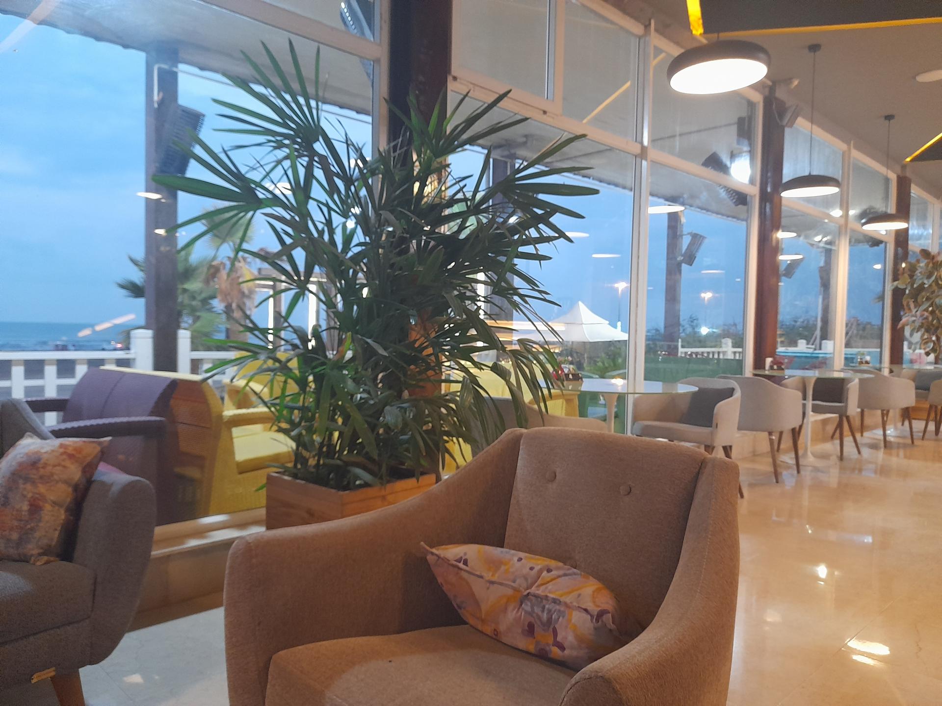 عکس کافی شاپ ساحلی