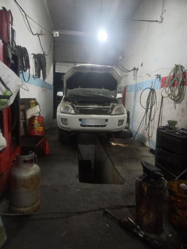 عکس تعمیر هیدرولیک و پمپ محسن