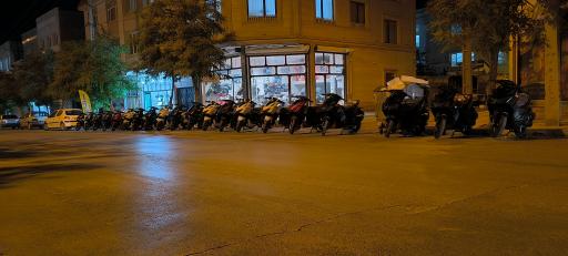 عکس فروشگاه موتور سیکلت کمیجانی