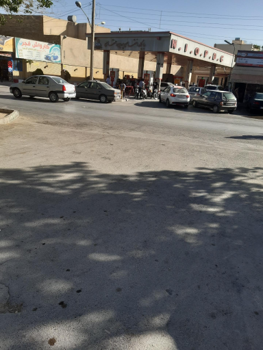 عکس بنزین جایگاه پروین اعتصامی