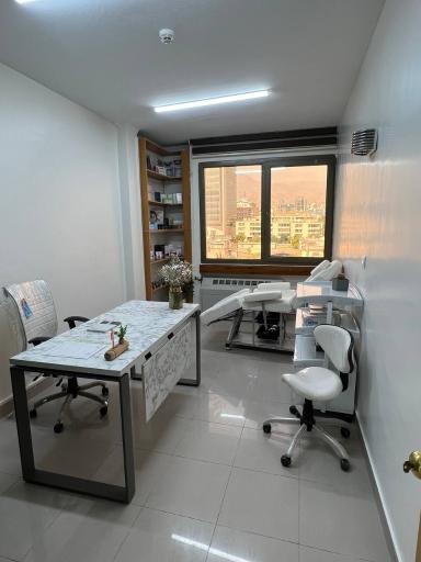 عکس انستیتو پوست مهسا مولایی