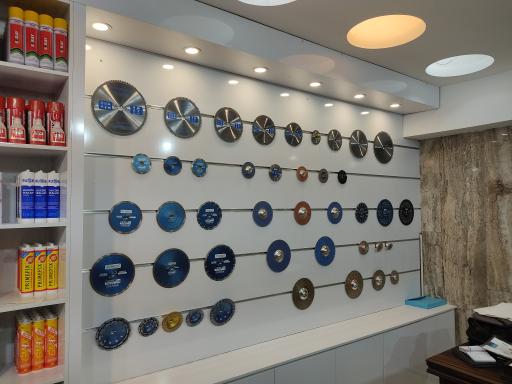 عکس پخش لوازم ساختمانی دایسو 