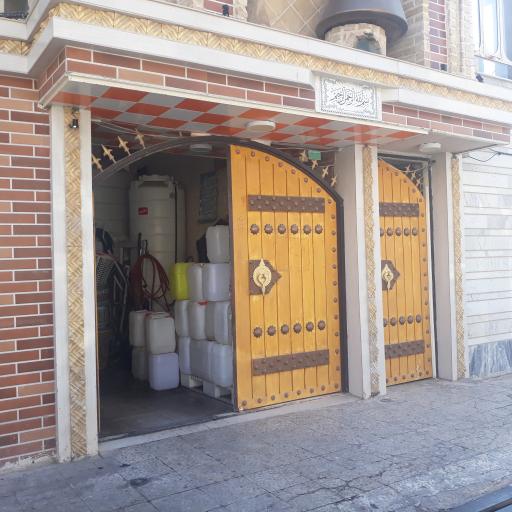 عکس کارگاه تولیدی عرقیجات سنتی قوام