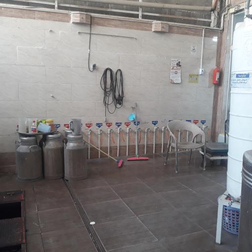 عکس کارگاه تولیدی عرقیجات سنتی قوام