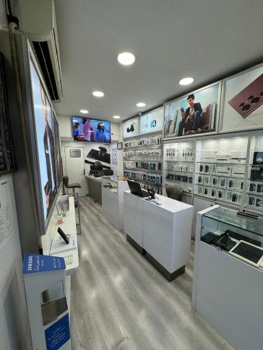 عکس نمایندگی موبایل سامسونگ (چشم انداز)