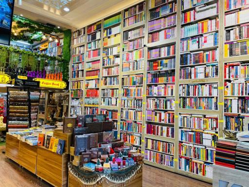 عکس کتاب فروشی خانه کتاب