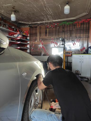 عکس تعمیرگاه صافکاری تخصصی پی دی آر استاد محسن