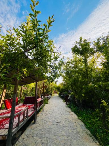عکس اقامتگاه بومگردی کلبه باغ
