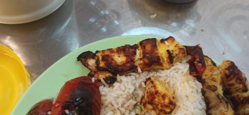 عکس تهیه غذای برادران