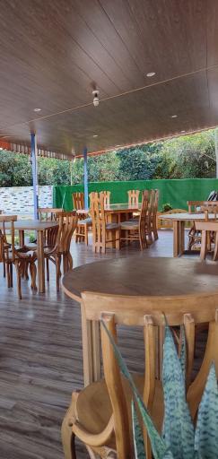 عکس سفره خانه لیمو ترش