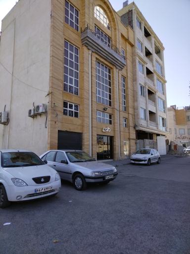 عکس کارگاه چاپخانه طلوع