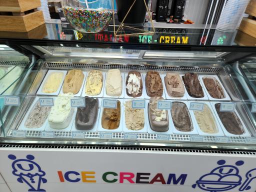 عکس بستنی شاد