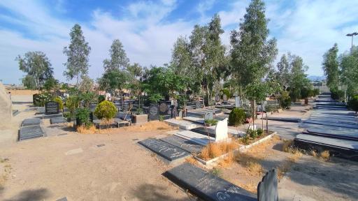 عکس آرامستان قلعه شیخ