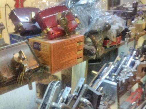 عکس فروشگاه قفل و کلیدسازی اصلانی