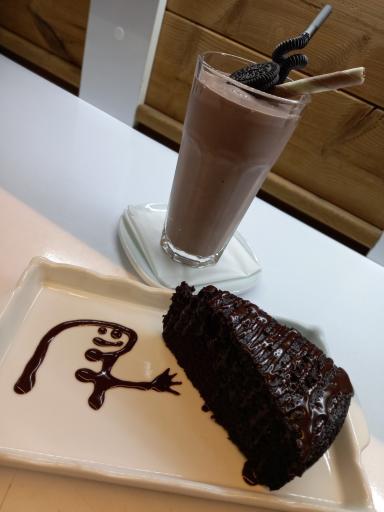 عکس کافه کتابشهر تبریز