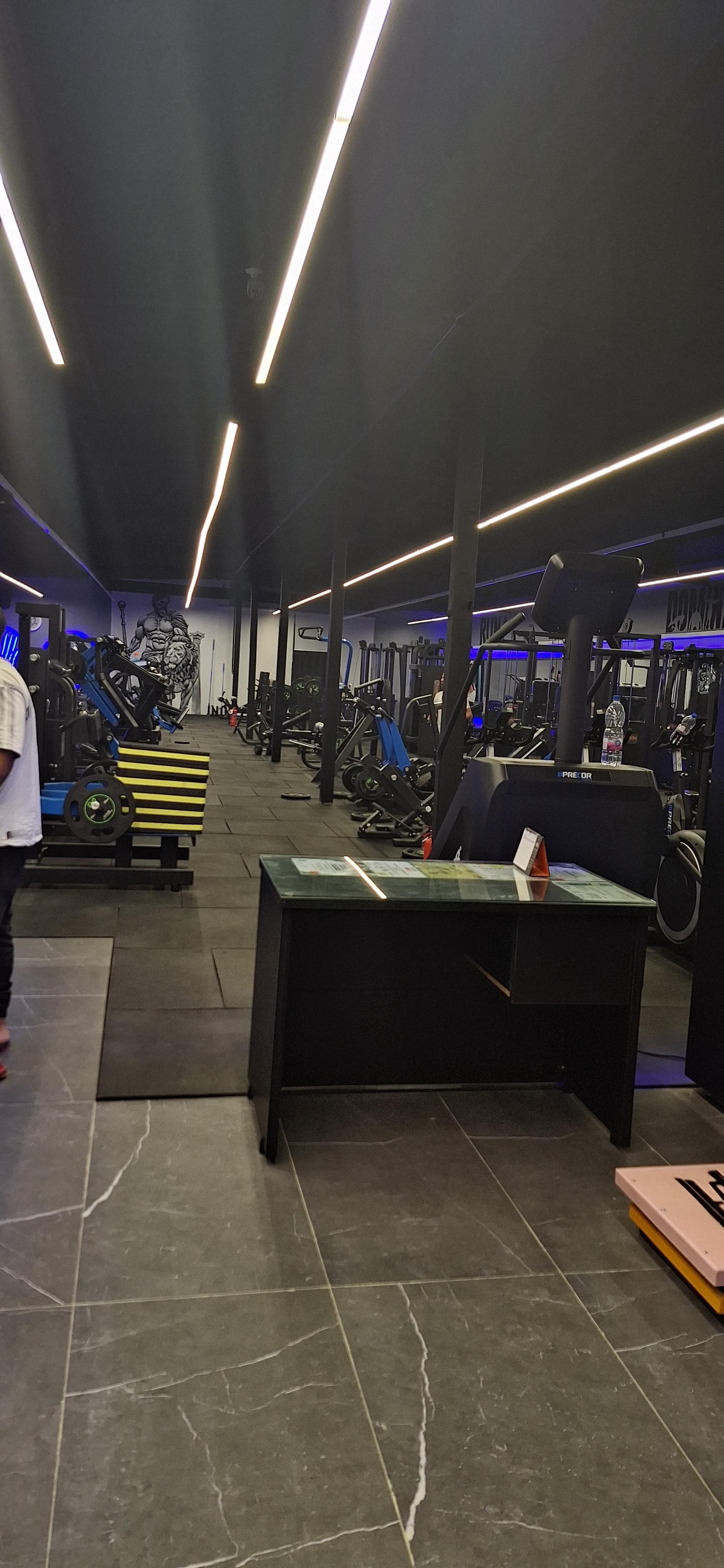 عکس باشگاه بدنسازی زئوس