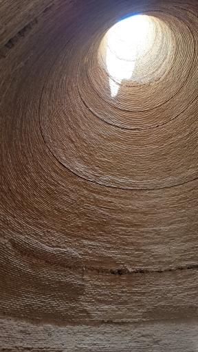 عکس یخچال خشتی ابرکوه