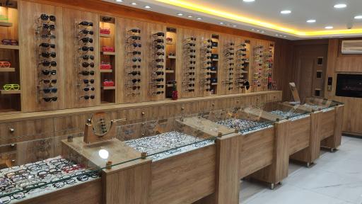 عکس مرکز بینایی سنجی و عینک ونیز