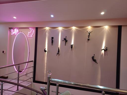 عکس کافه رستوران ازمیر