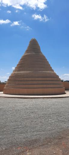 عکس یخچال خشتی ابرکوه