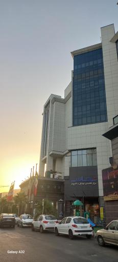 عکس مرکز تخصصی موبایل و کامپیوتر تماس