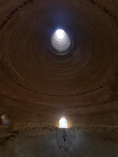 عکس یخچال خشتی ابرکوه