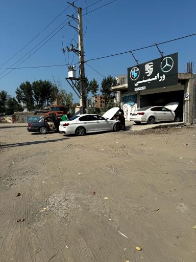 عکس تعمیرگاه بی ام و و مرسدس بنز ورامینی