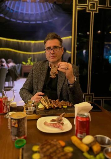 خانه استیک بوفالوی سیاه