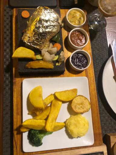 عکس خانه استیک بوفالوی سیاه