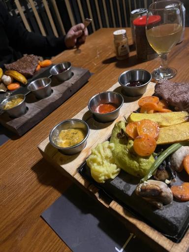 عکس خانه استیک بوفالوی سیاه