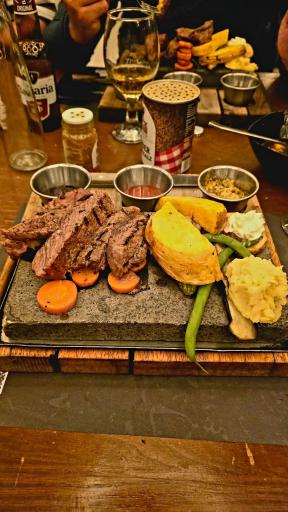 عکس خانه استیک بوفالوی سیاه